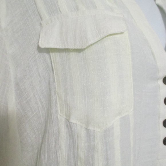 Ava & Grace top cream color lightweight feminine V neck prairie look size 1x - Picture 5 of 7